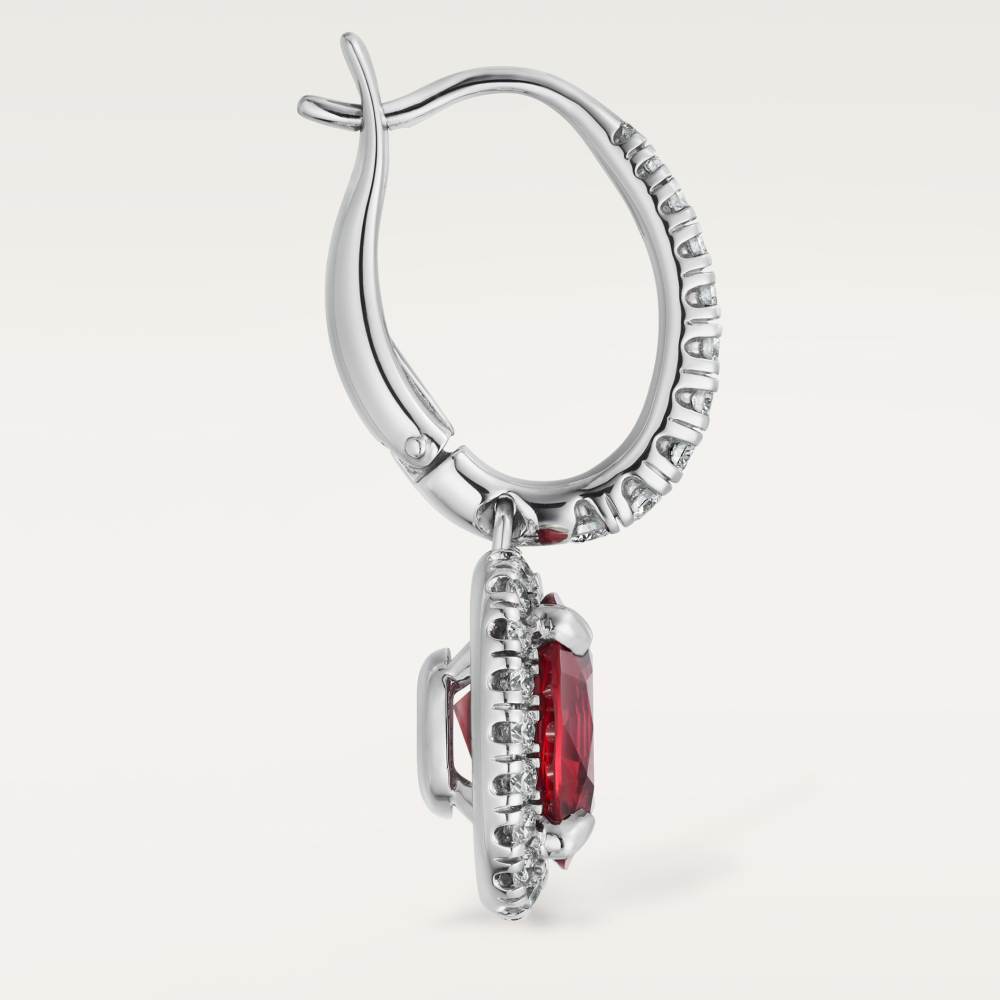 Cartier Destinée垂坠式耳环，镶嵌2颗椭圆形切割红宝石，铺镶钻石 18K白金