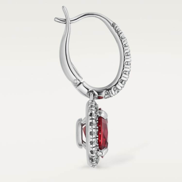 Cartier Destinée垂坠式耳环，镶嵌2颗椭圆形切割红宝石，铺镶钻石 18K白金