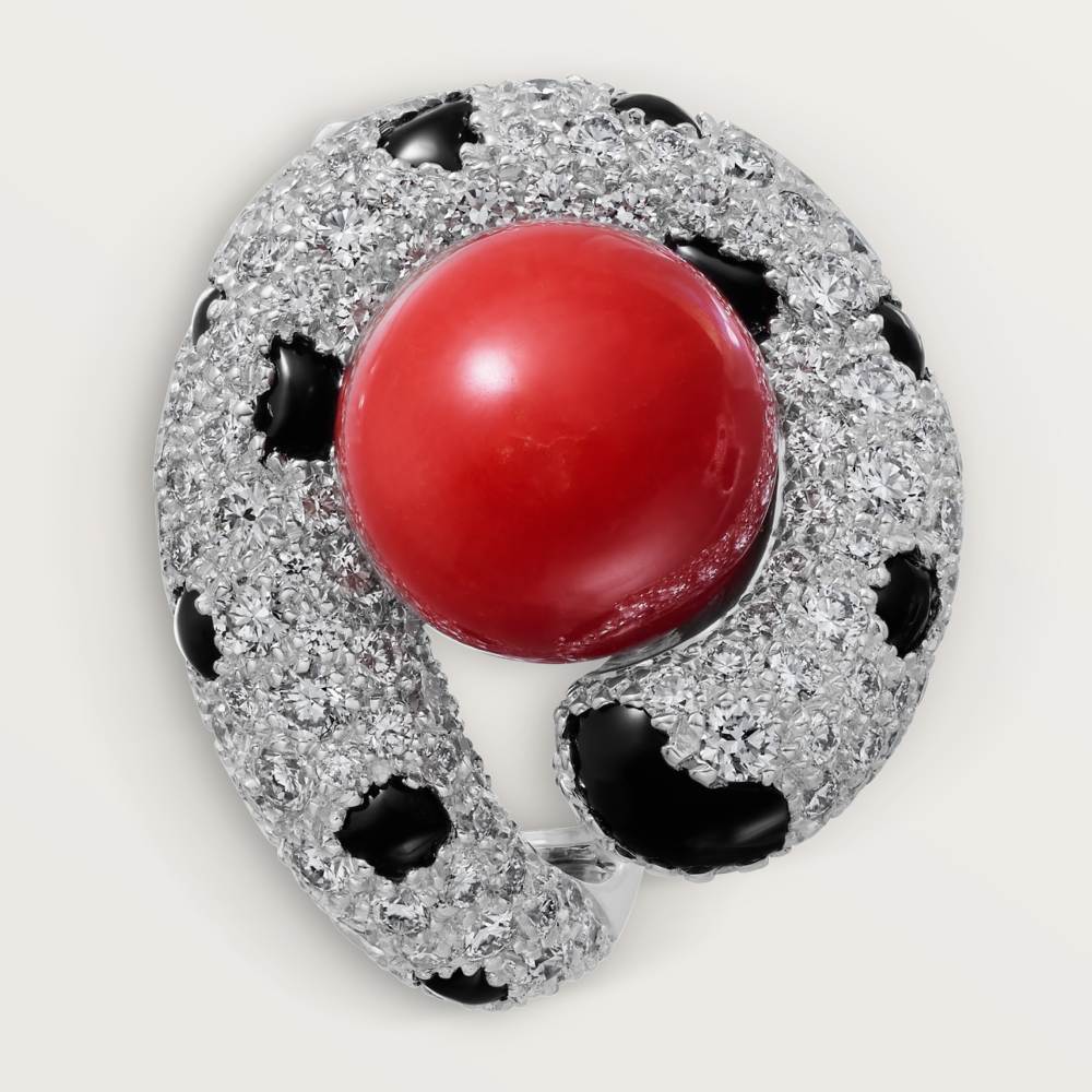 Panthère de Cartier卡地亚猎豹耳钉，珊瑚，铺镶钻石  18K白金