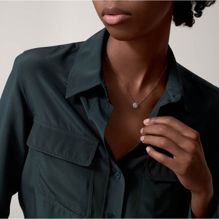 Cartier d'Amour吊坠项链，镶嵌圆形明亮式切割钻石，铺镶钻石  18K玫瑰金