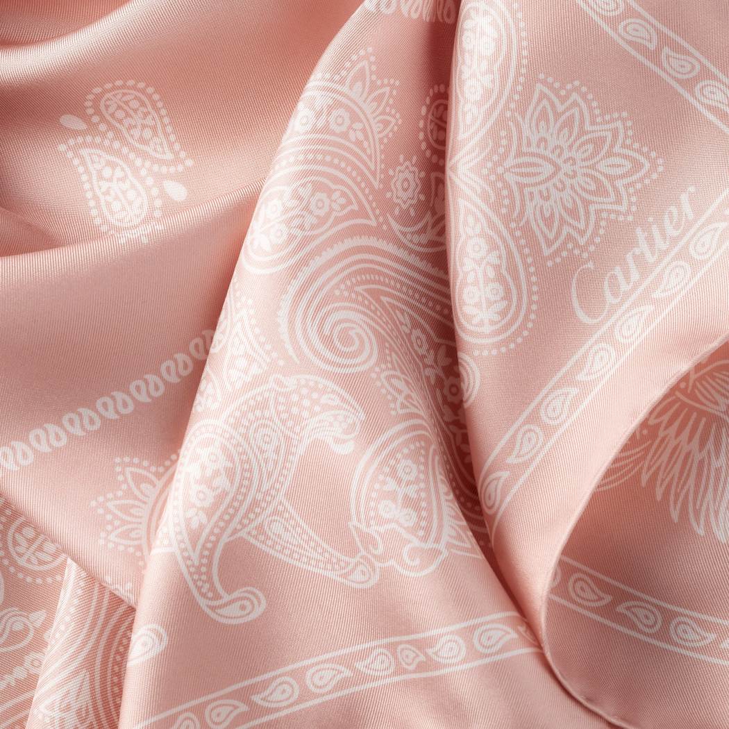 Double C Paisley 90方巾