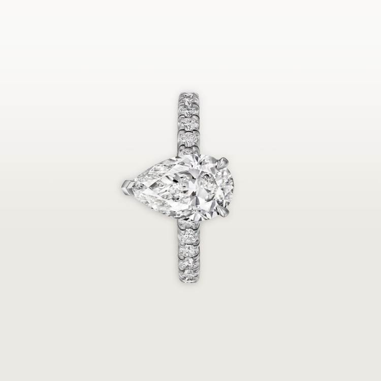 1895钻石戒指，镶嵌梨形切割钻石，铺镶钻石  铂金