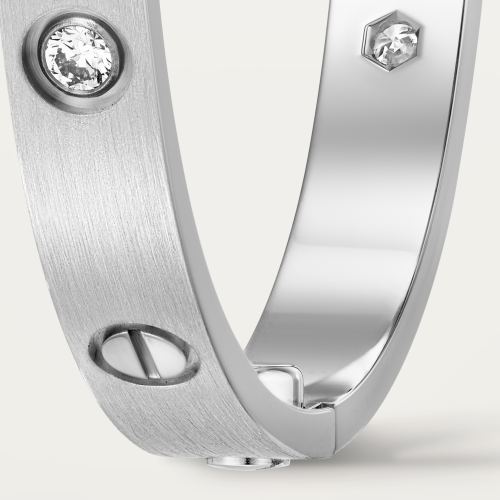 LOVE手镯，经典款，拉丝饰面，镶嵌4颗钻石