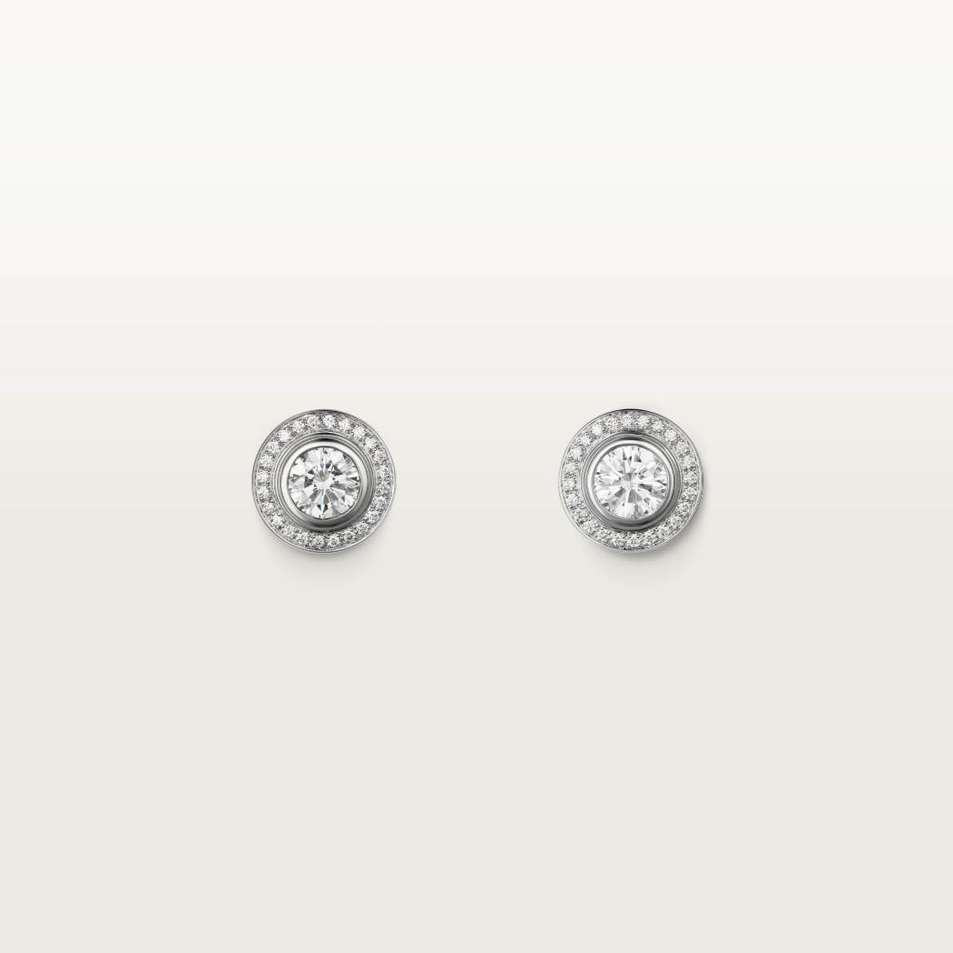 Cartier d'Amour耳钉，镶嵌2颗圆形明亮式切割钻石，铺镶钻石 18K白金