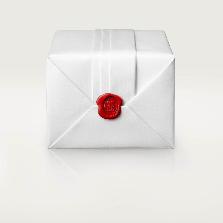 Cartier d'Amour耳钉，镶嵌2颗圆形明亮式切割钻石，铺镶钻石 18K白金