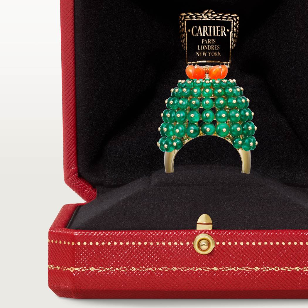 Cactus de Cartier戒指，祖母绿圆珠，镶嵌1颗钻石 18K黄金