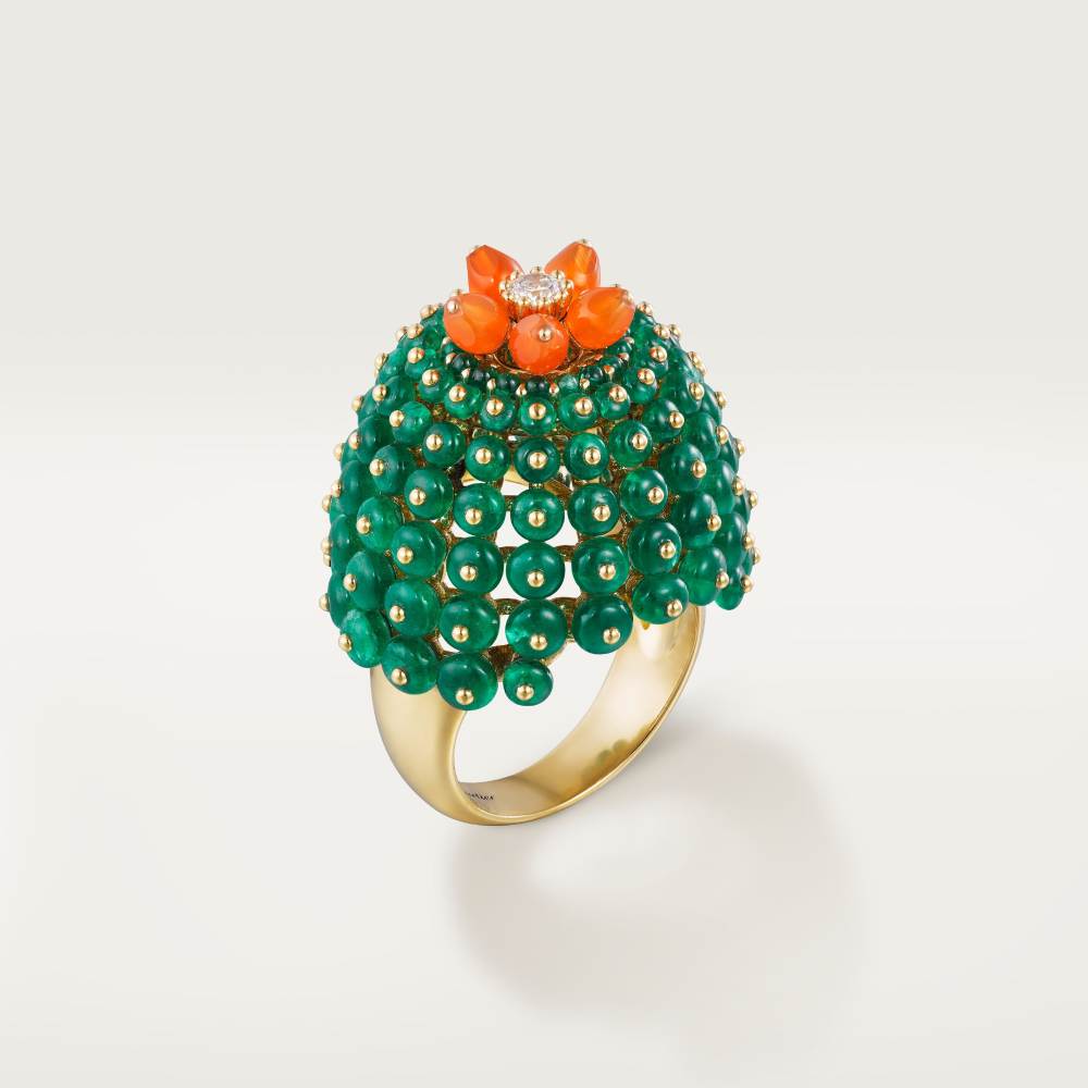 Cactus de Cartier戒指，祖母绿圆珠，镶嵌1颗钻石 18K黄金