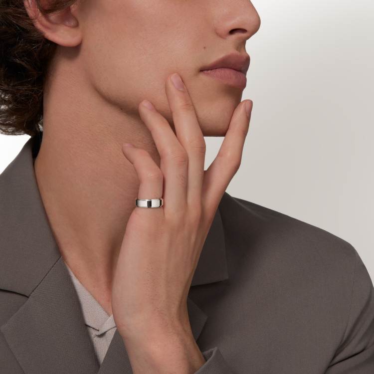 Cartier d'Amour戒指，宽6毫米 铂金
