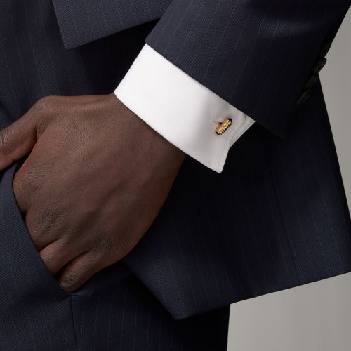 袖扣，呈弹簧造型