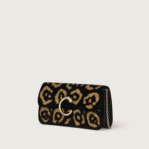 黑色簇绒，刺绣金色圆珠