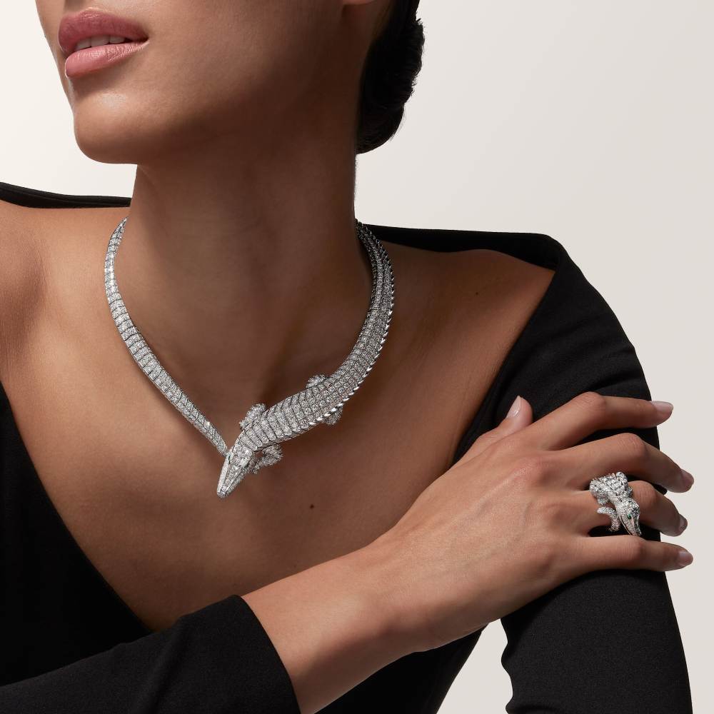 卡地亚动物与植物系列项链，铺镶钻石  18K白金