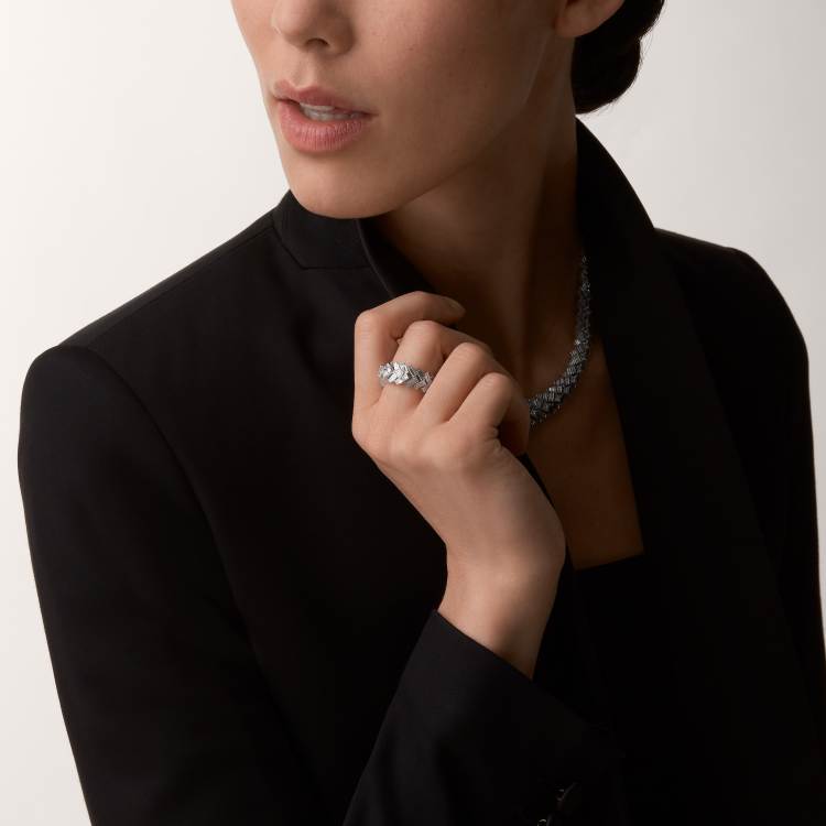 Reflection de Cartier戒指，镶嵌钻石 18K白金