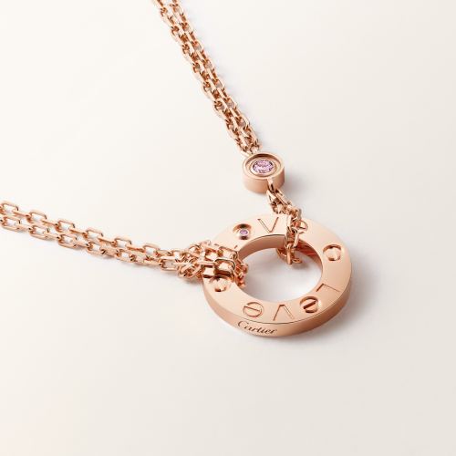 LOVE吊坠项链，镶嵌2颗粉色蓝宝石